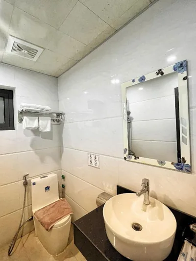 White Crown Hotel Ha Long – Foto’s 3