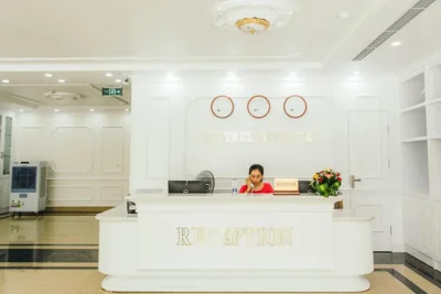 White Crown Hotel Ha Long – Foto’s 10